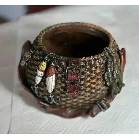 New Fishing Creel Vase Planter Ceramic Pottery- Very Detailed - Picture 2 of 14